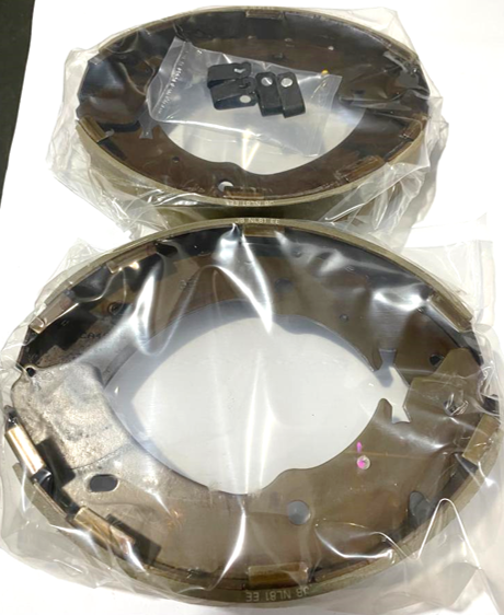JGO BALATAS FRENO TRASERO MITSUBISHI TRITON L200 4G64 2007. ORIGINAL MITSUBISHI GENUINO TAILANDIA. 4600A106, 1B NL81 EE 3E CA4988