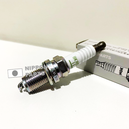 BUJIA 5/8 P. = 15.8750 mm. C/RESISTENCIA NISSAN PATROL 4500/SUZUKI APV 2010--. ORIGINAL NISSAN GENUINO 22401-50Y05/BKR5E-11/K16PR-U11