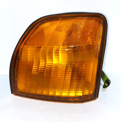 GUIÑADOR RH 1/2 LUZ MITSUBISHI VAGONETA SPORT 98-2000. ORIGINAL MITSUBISHI GENUINO JAPAN  MR-391888 / 12V27/8W