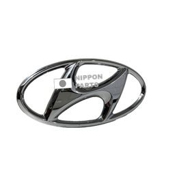 [24709] EMBLEMA MASCARA HYUNDAI ATOS, TUCSON Y SANTA FE 98-07 HYUNDAI GENUINO