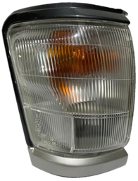 [9557] GUIÑADOR 1/2 LUZ LH TOYOTA HILUX 3RZ/3L MILENIUM 2002-2003. 12V21W. ORIGINAL TOYOTA GENUINO JAPAN 81521-35260